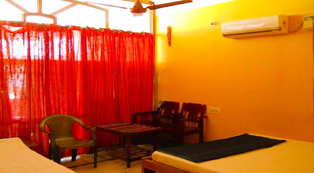 Sri Devi Comforts Hotel Chikmagalūr Esterno foto