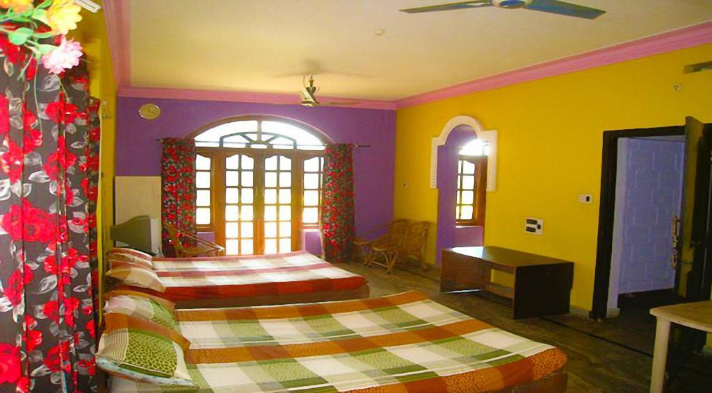 Sri Devi Comforts Hotel Chikmagalūr Esterno foto