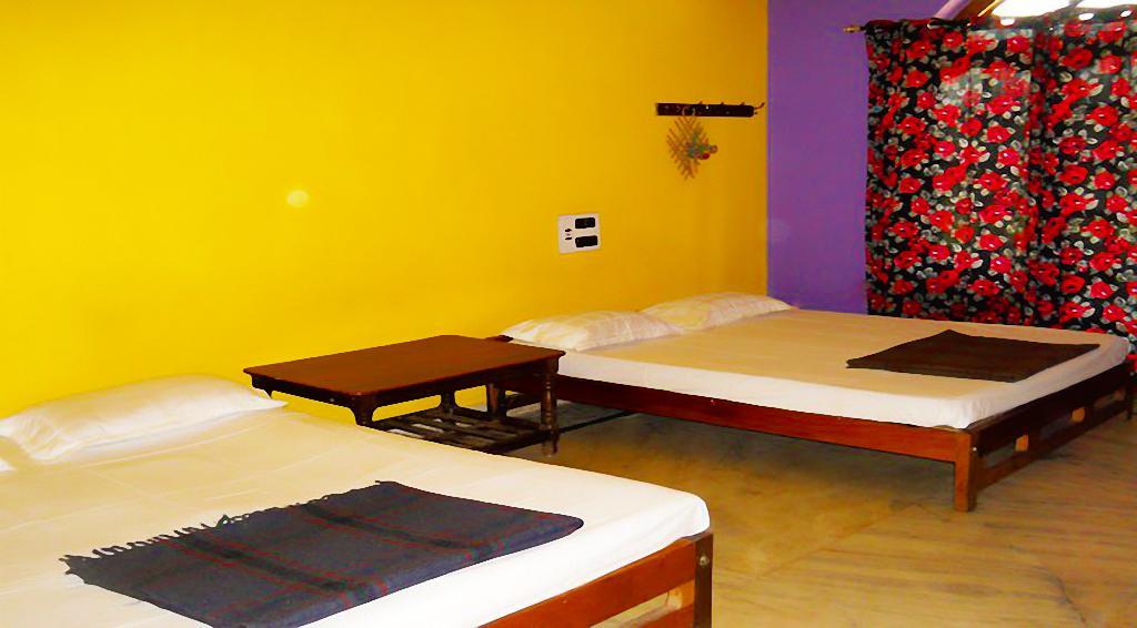 Sri Devi Comforts Hotel Chikmagalūr Esterno foto